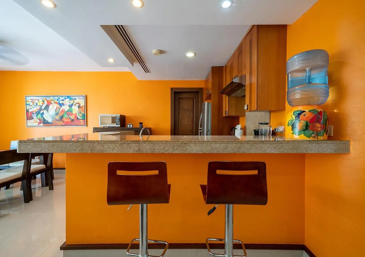 2 Bedroom Condo With Pool & Gym - At Quadra Alea - Xaman 201 Playa del Carmen