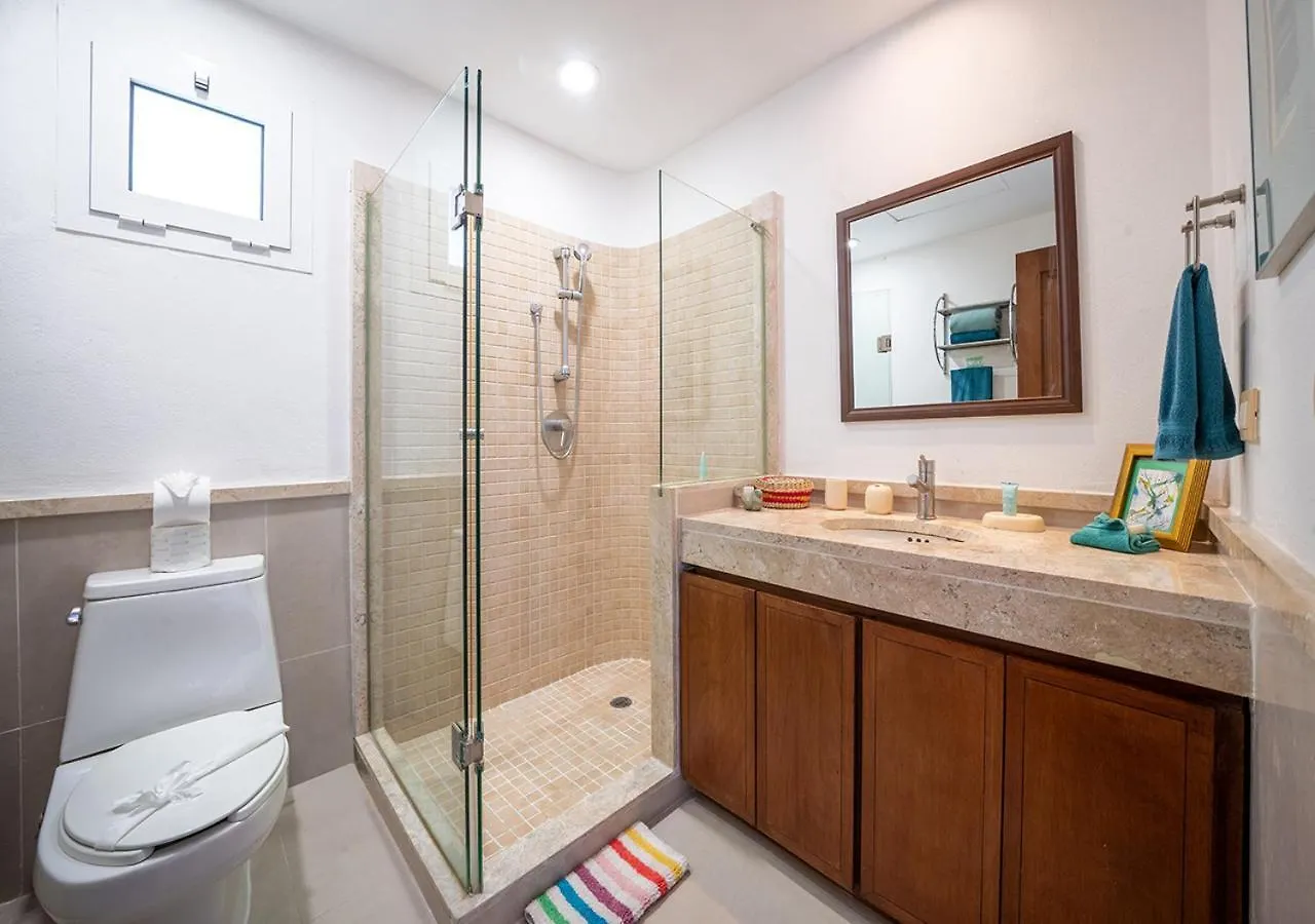 Holiday home 2 Bedroom Condo With Pool & Gym - At Quadra Alea - Xaman 201 Playa del Carmen