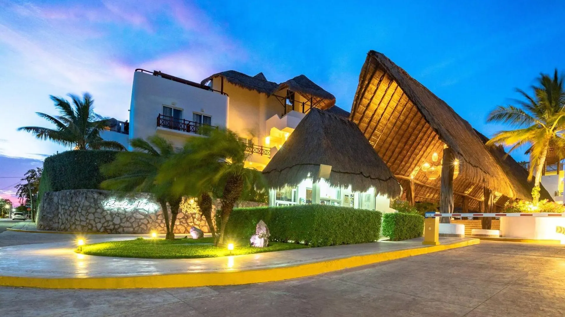 2 Bedroom Condo With Pool & Gym - Calm Near To The Beach - At Quadra Alea - Xaman 201 Playa del Carmen 0*,  Mexique