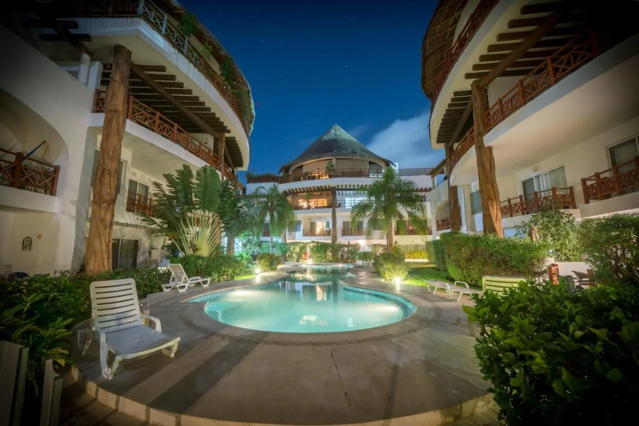 2 Bedroom Condo With Pool & Gym - At Quadra Alea - Xaman 201 Playa del Carmen