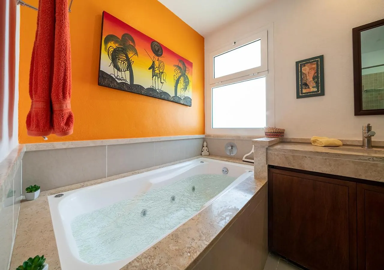 2 Bedroom Condo With Pool & Gym - At Quadra Alea - Xaman 201 Playa del Carmen Holiday home